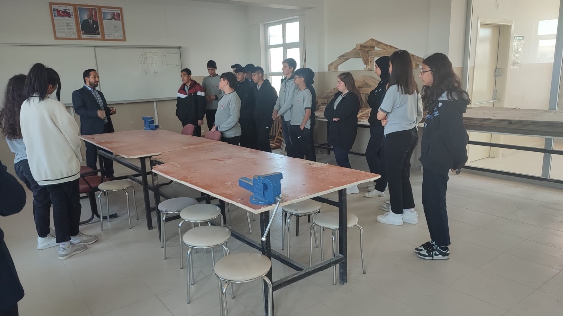 Şehit Yaşar Çetinkaya Ortaokulunun Okulumuzu Ziyareti